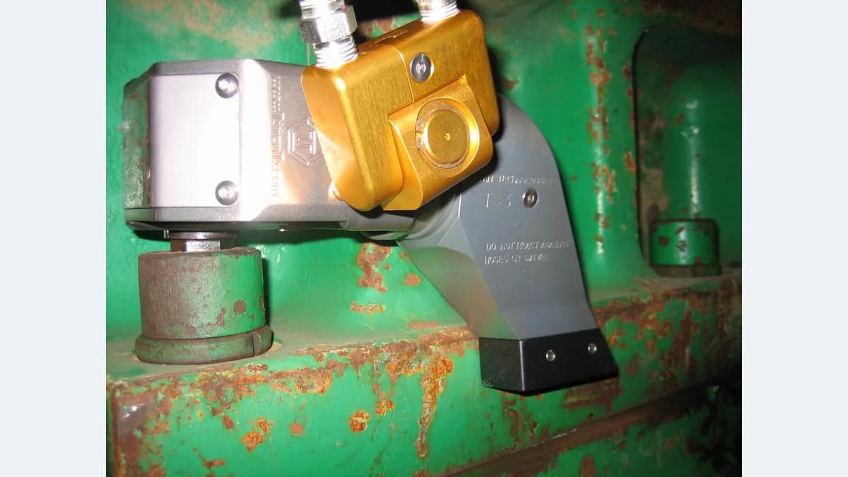 Hydraulic torque wrench